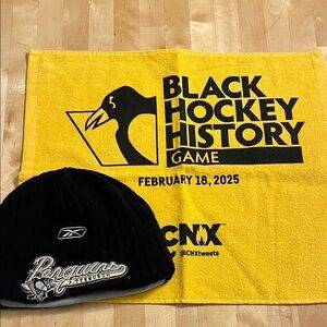 Pittsburgh Penguins Reebok Winter Cap and Black Hockey History Fan Towel